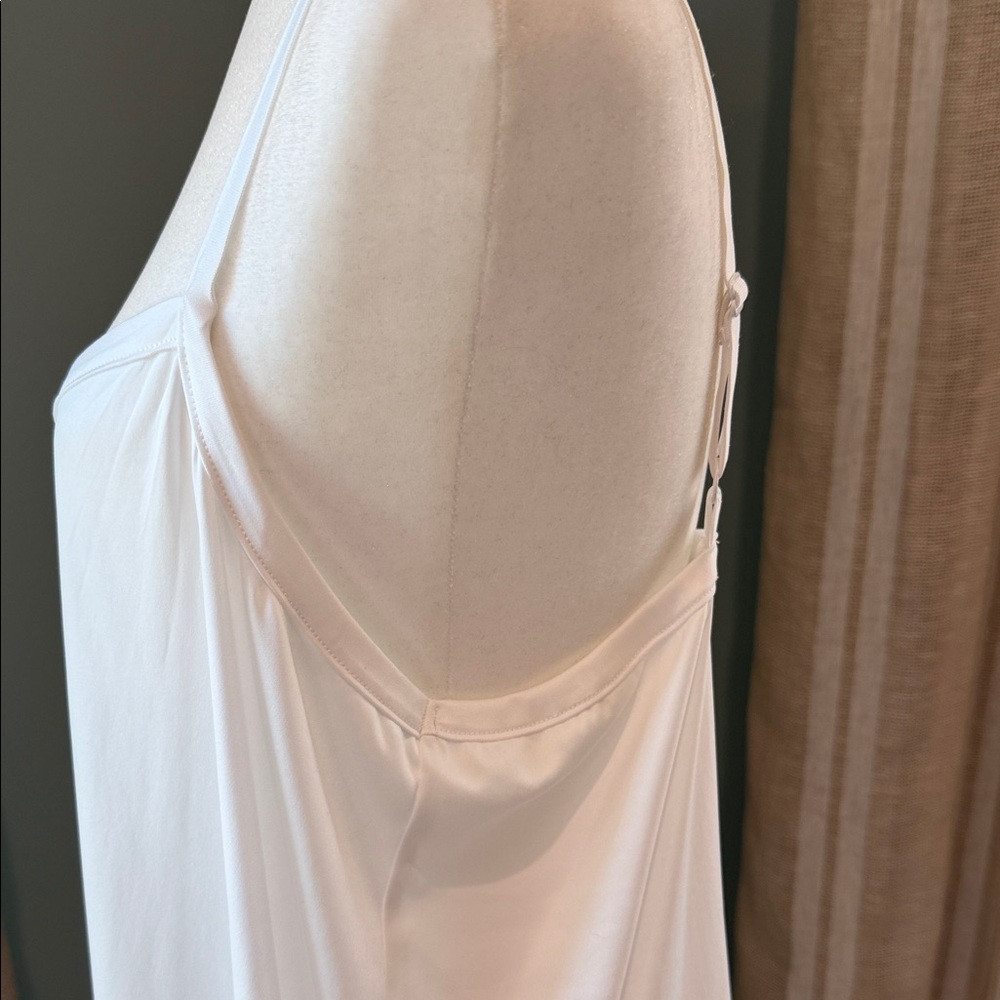 Torrid Outlander White Sassenach Night Gown, Size 1 (XL) - Picture 16 of 16